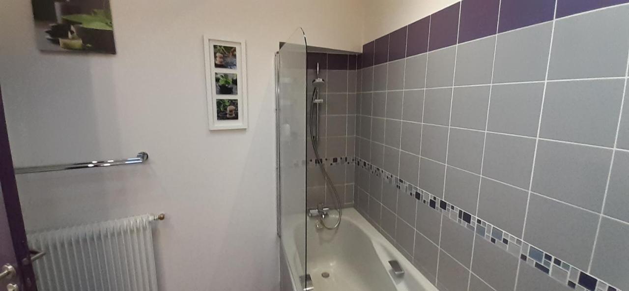 La Tour De Flandre Apartment Rousseloy Ngoại thất bức ảnh