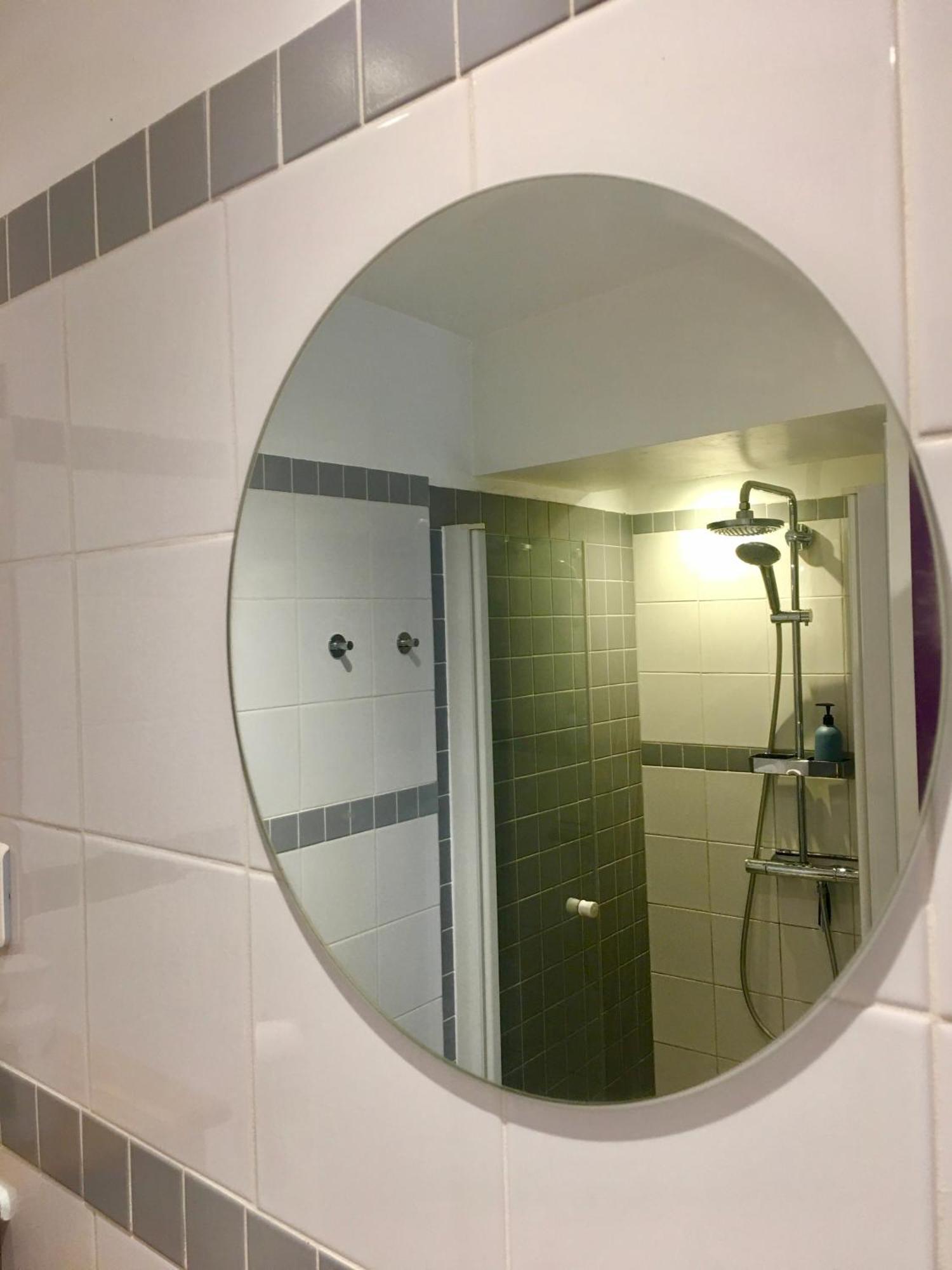La Tour De Flandre Apartment Rousseloy Phòng bức ảnh