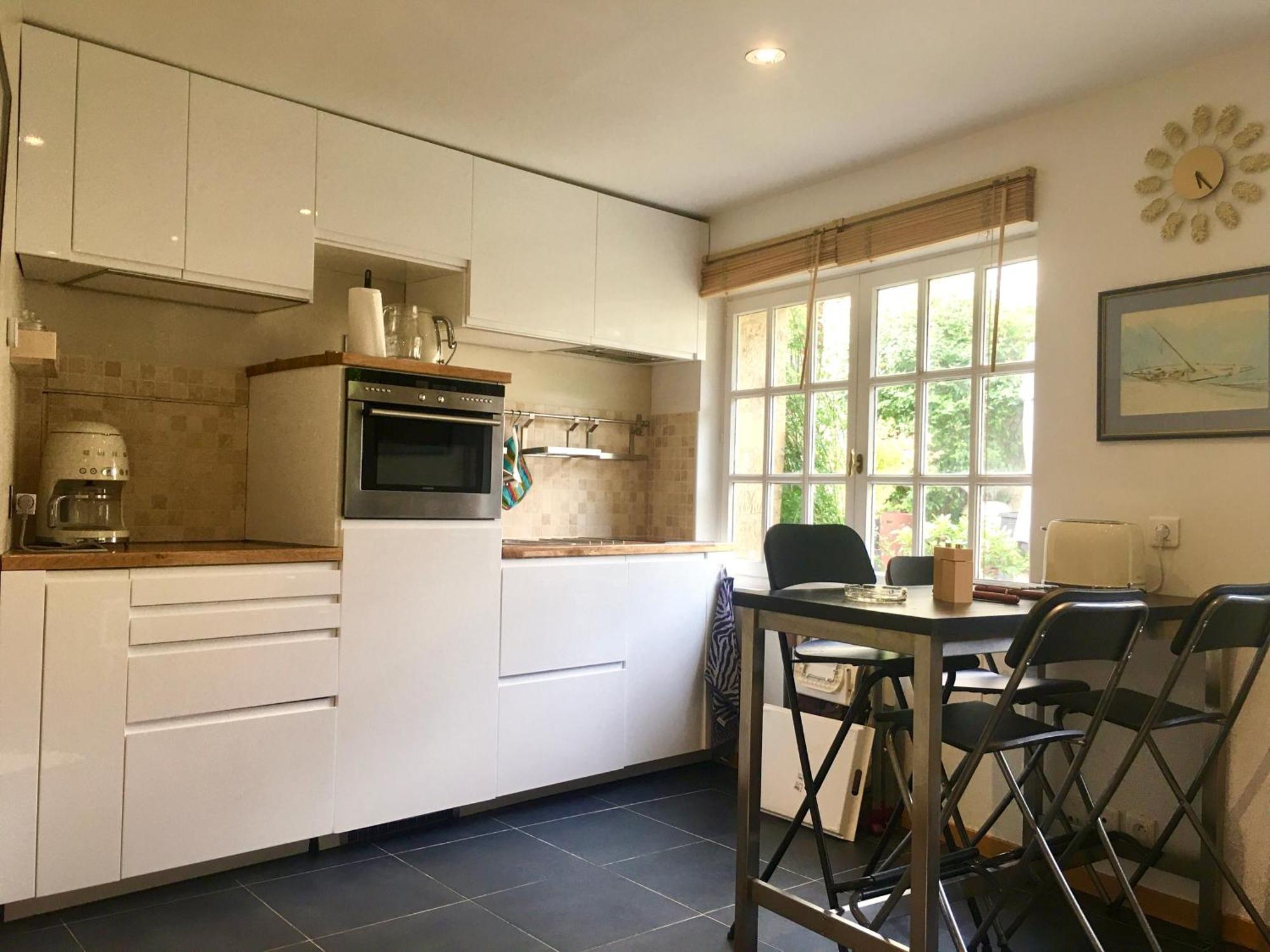 La Tour De Flandre Apartment Rousseloy Phòng bức ảnh